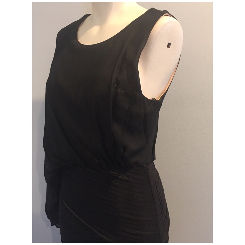 BCBG MAX AZRIA ( GOLD UNDERLAY) ONE SLEEVE DRESS -M - Picture 8 of 9